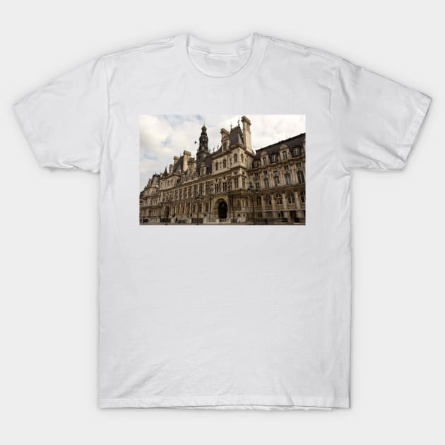 Hotel de Ville - Paris - 2 © T-Shirt by PrinceJohn